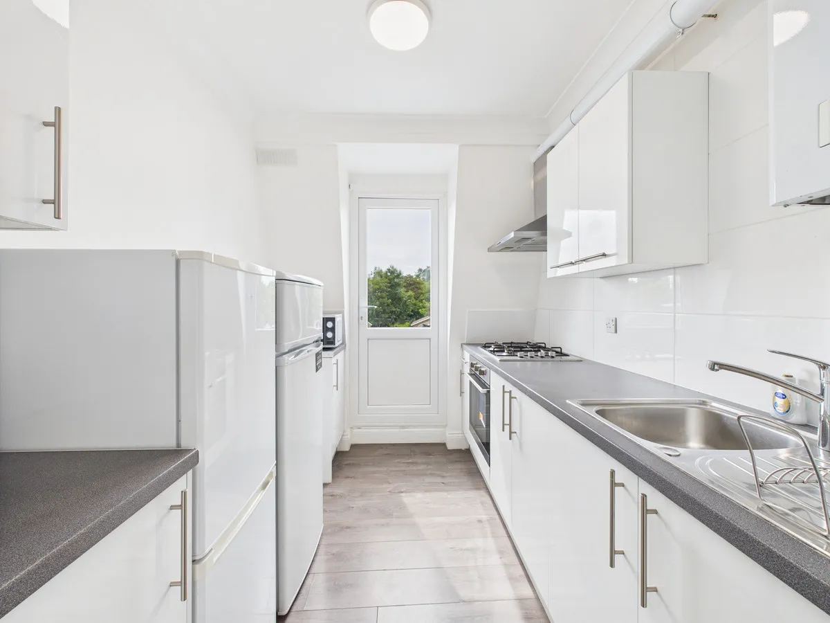 London, NW6, photo 10