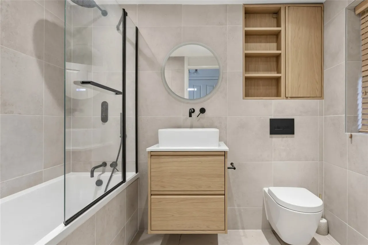 Portland Road, London, N15, photo 7