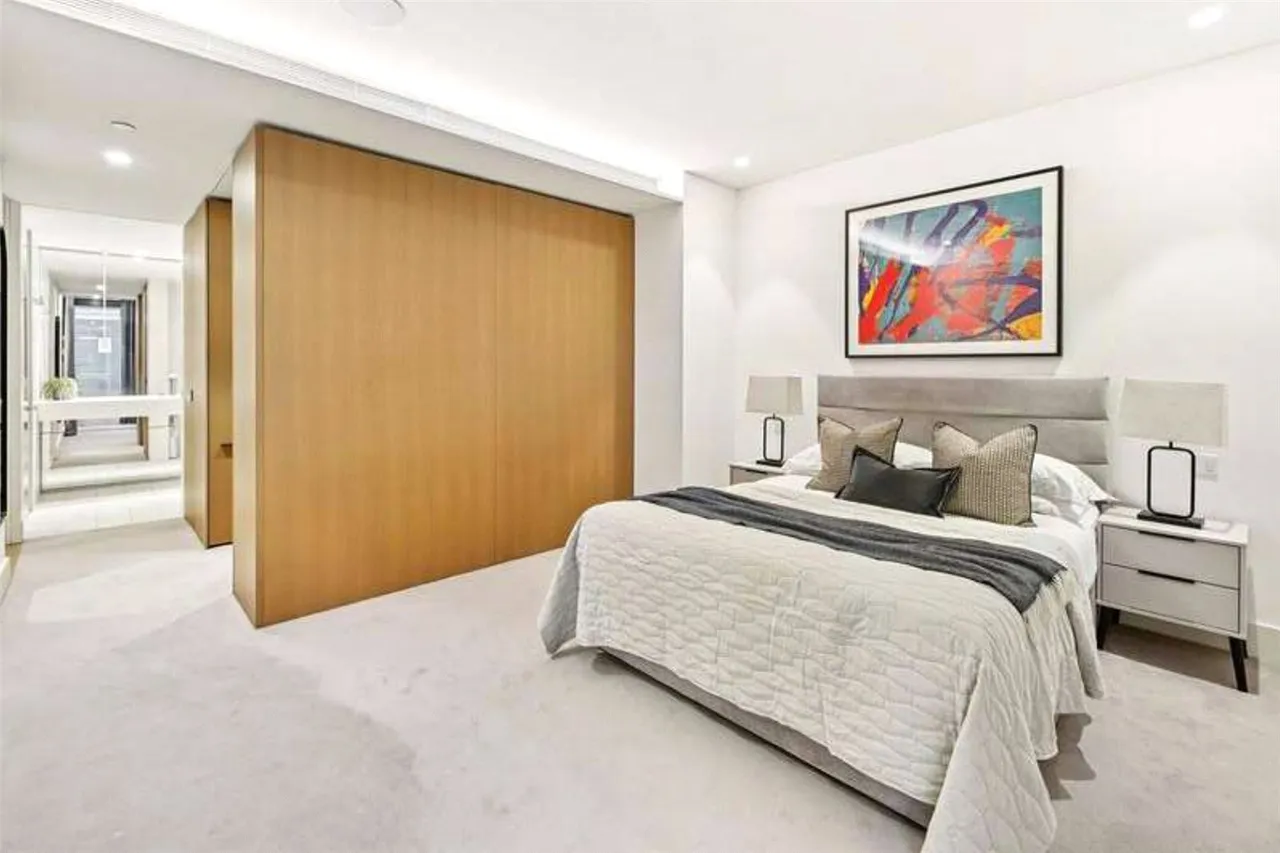 Rathbone Square, Evelyn Yard, W1T, photo 12