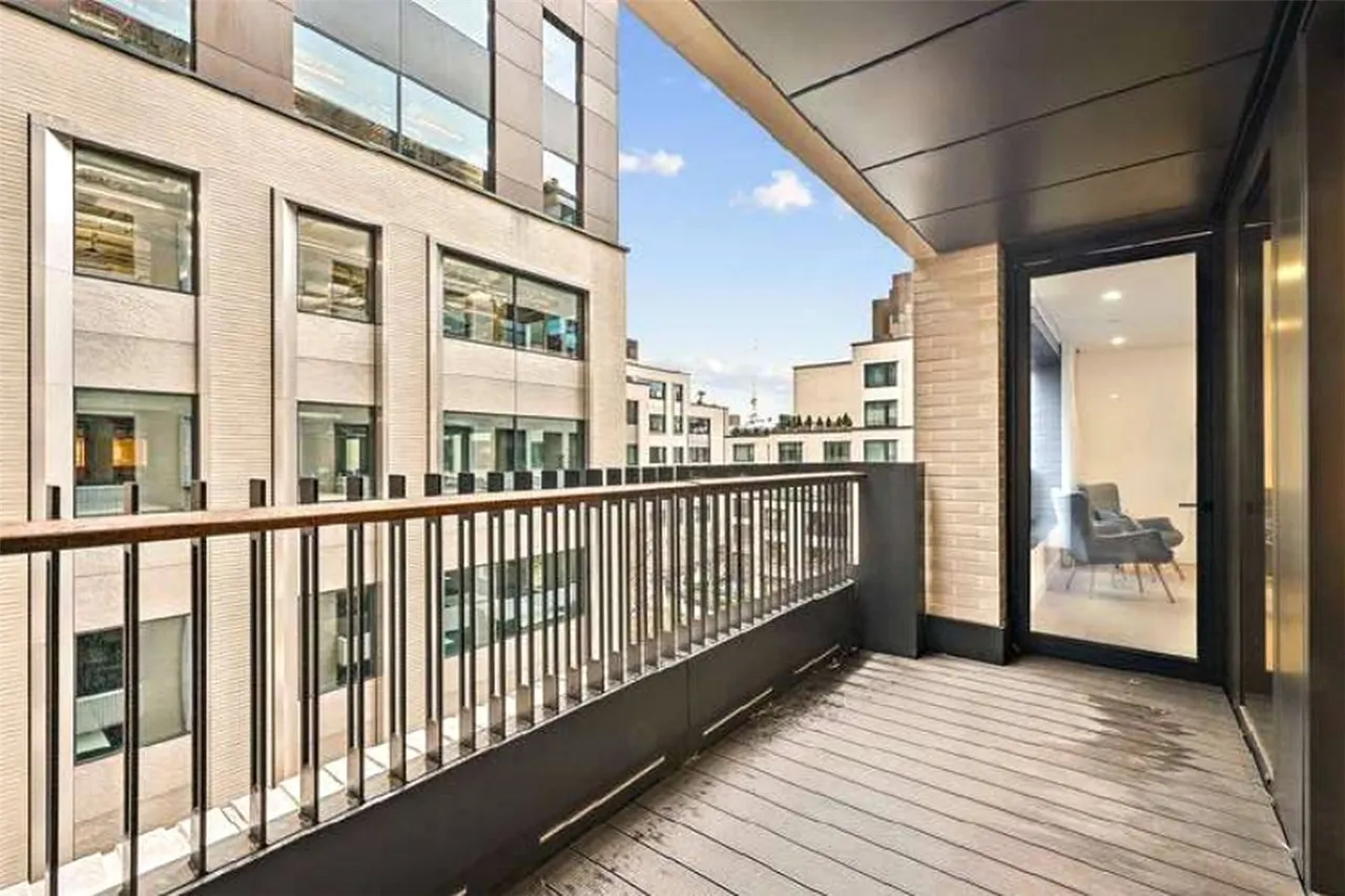 Rathbone Square, Evelyn Yard, W1T, photo 4