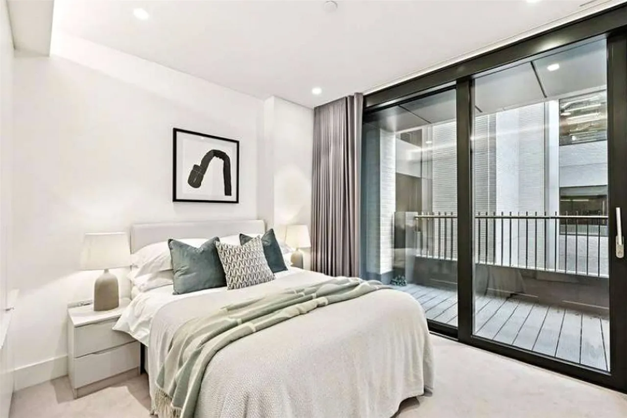 Rathbone Square, Evelyn Yard, W1T, photo 15