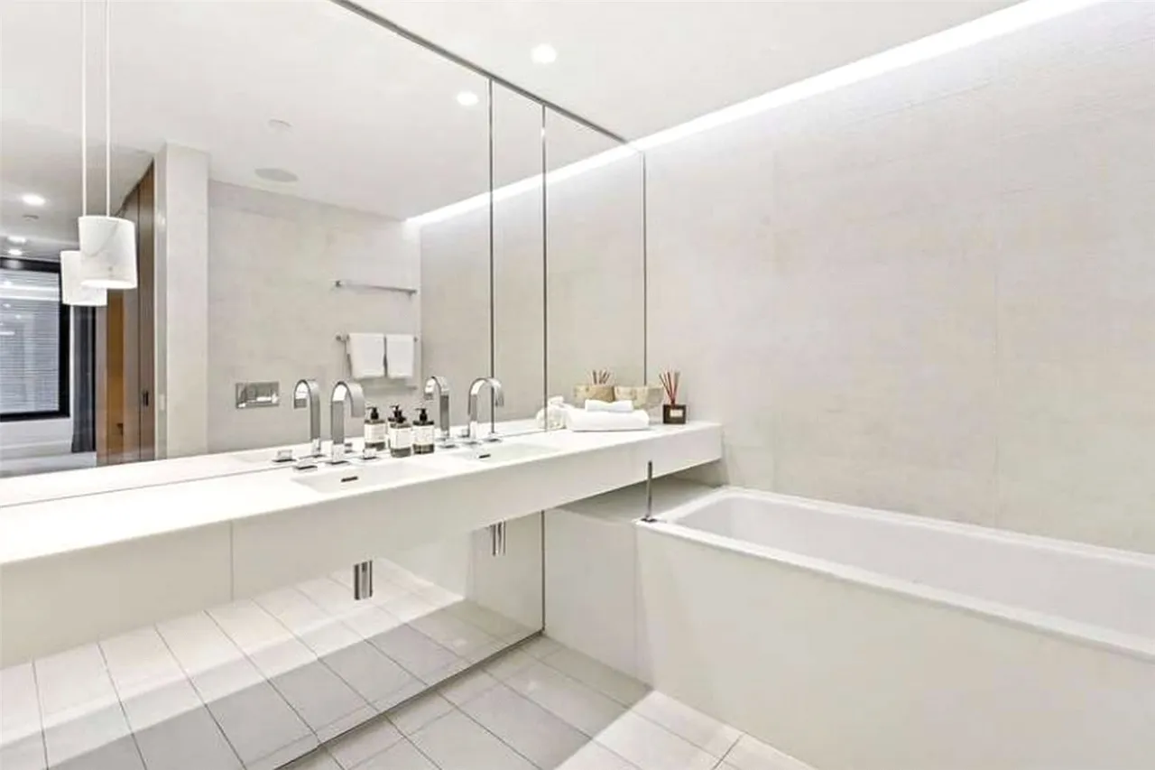 Rathbone Square, Evelyn Yard, W1T, photo 13