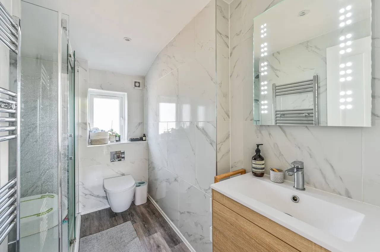 13 Mossbury Road, London, photo 10