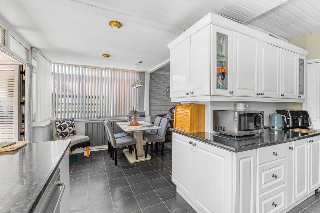Queensway, Rochdale OL11 2NA, photo 5