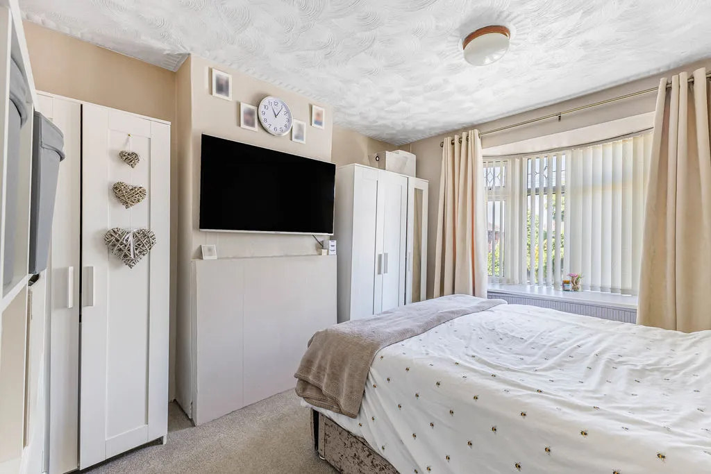 Queensway, Rochdale OL11 2NA, photo 13