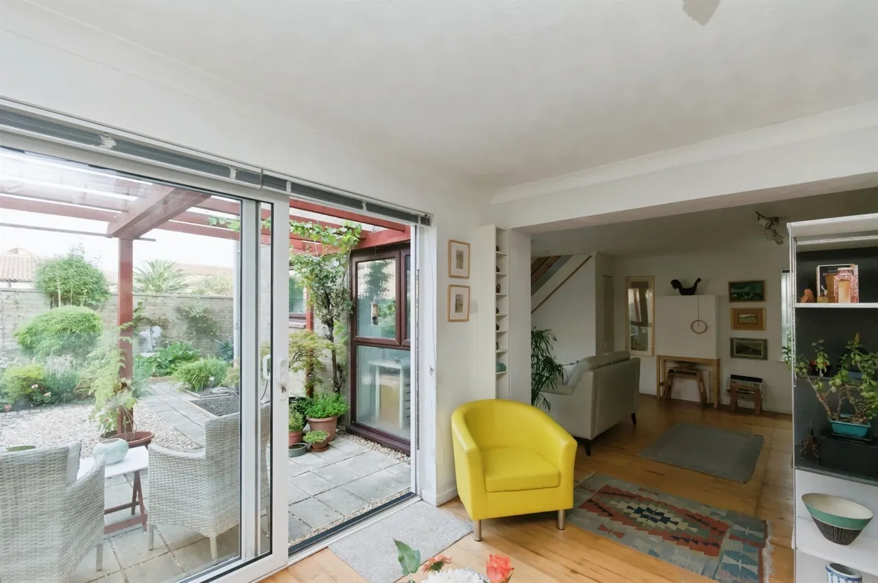 Gardner Close, Eastbourne, photo 10