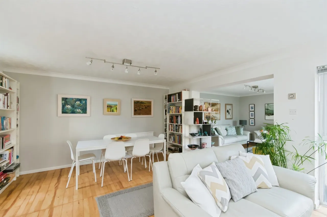 Gardner Close, Eastbourne, photo 4