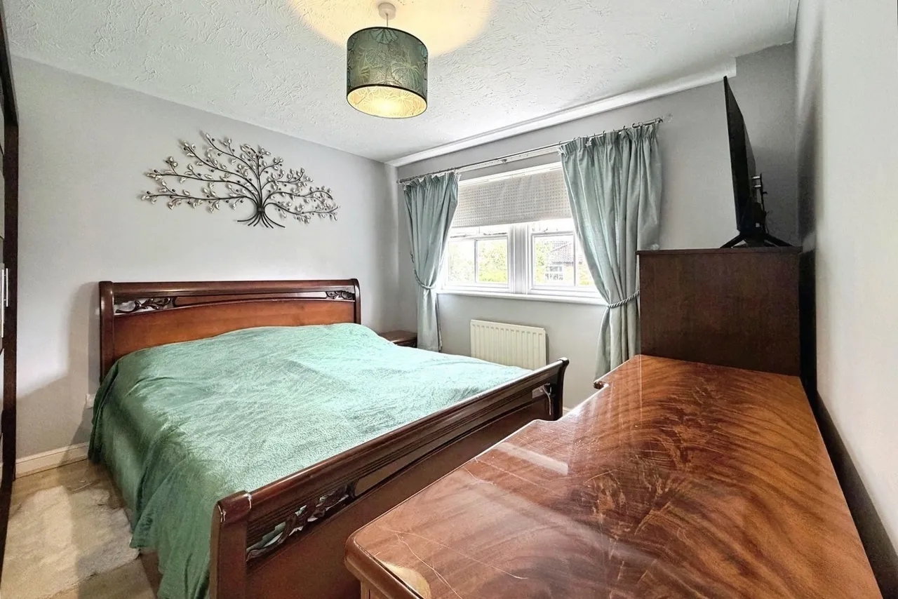 Shaw Pightle, Hook, Hampshire, RG27 9SR, photo 6