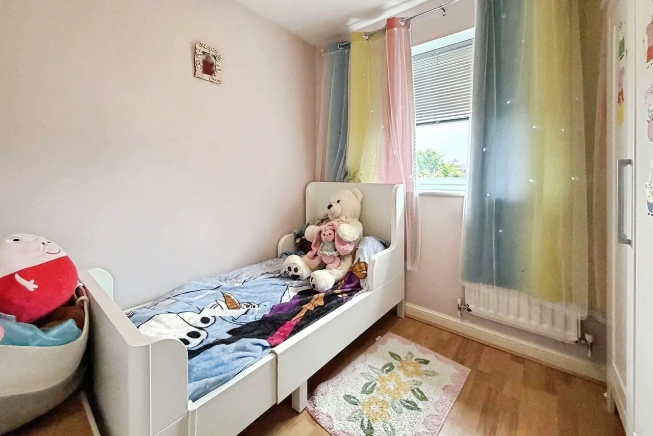 Shaw Pightle, Hook, Hampshire, RG27 9SR, photo 8