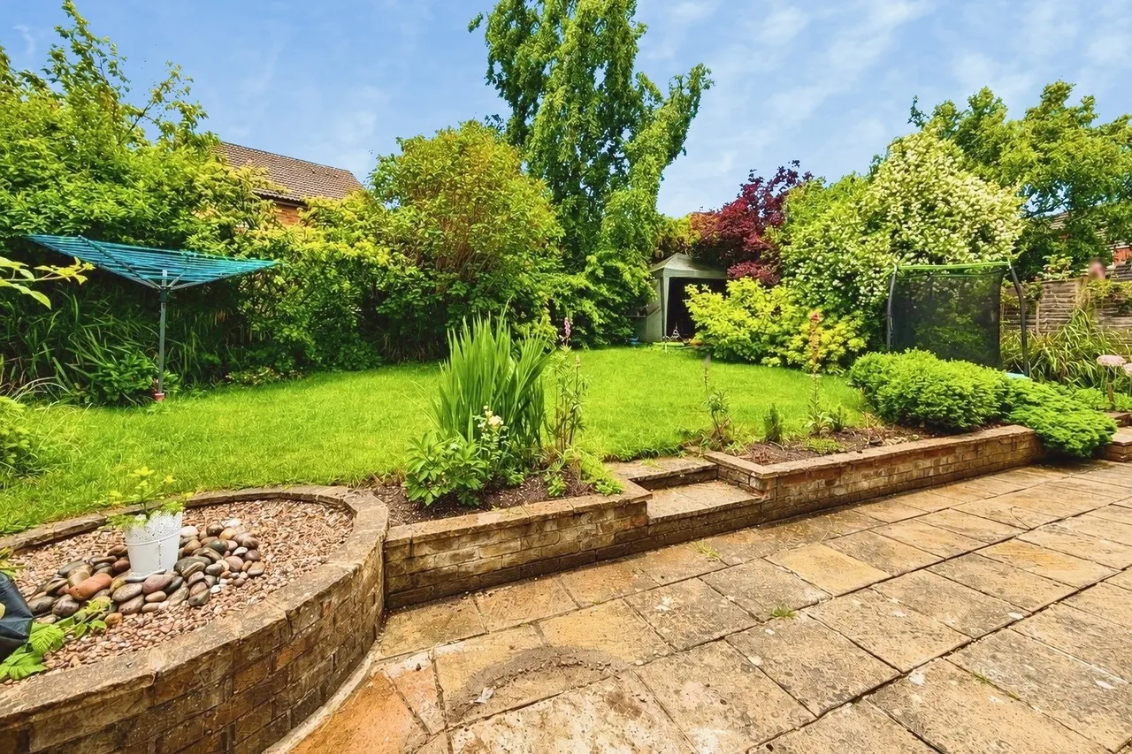 Shaw Pightle, Hook, Hampshire, RG27 9SR, photo 11