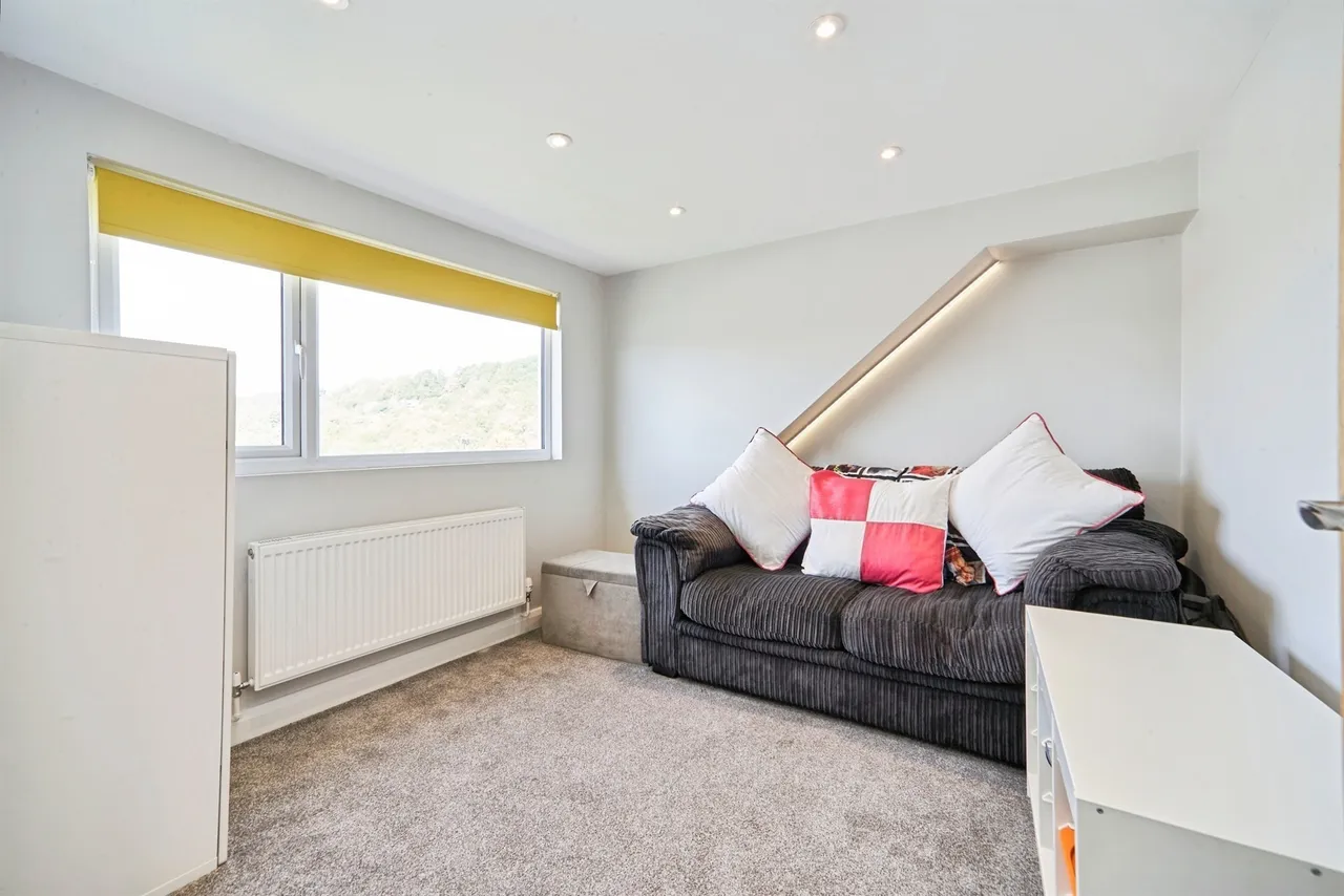 Bank View, Baildon, BD17, photo 13