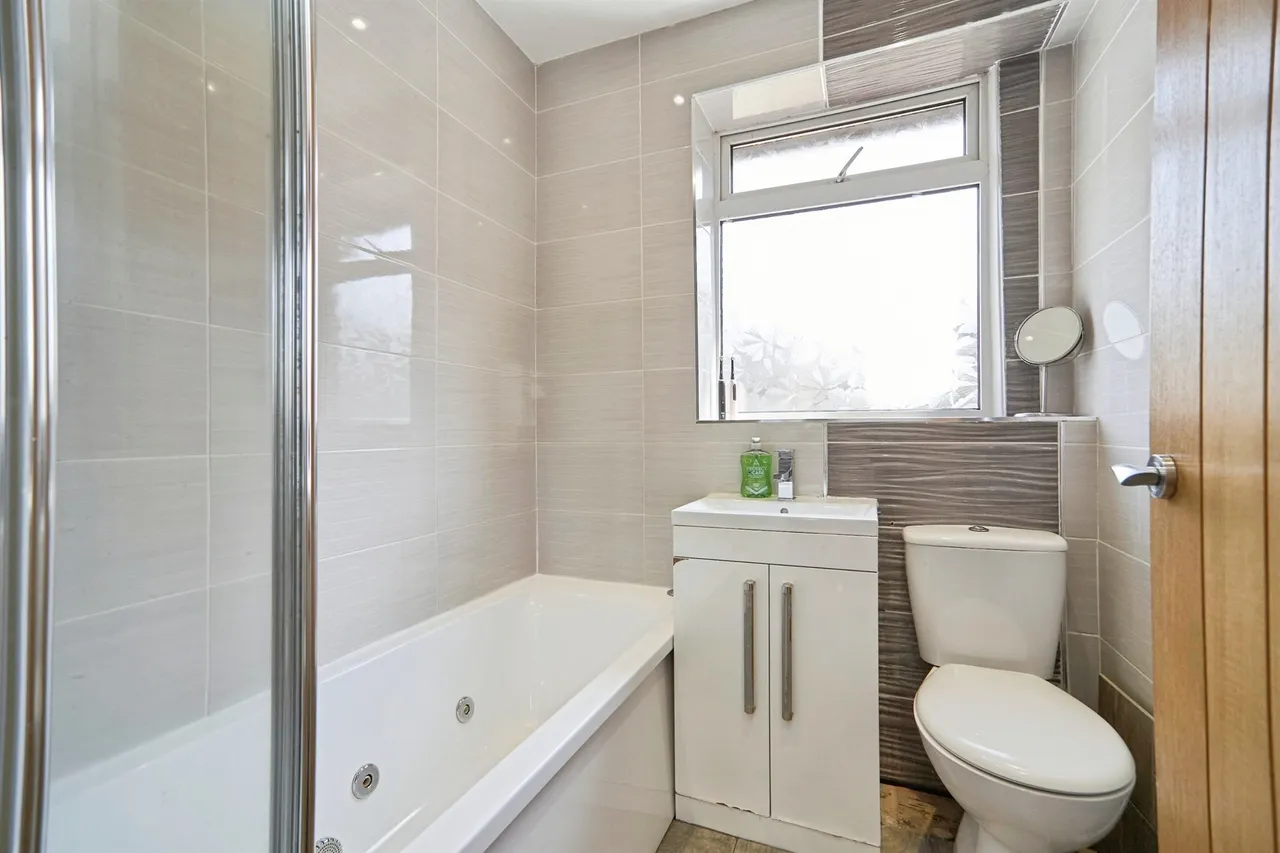 Bank View, Baildon, BD17, photo 15