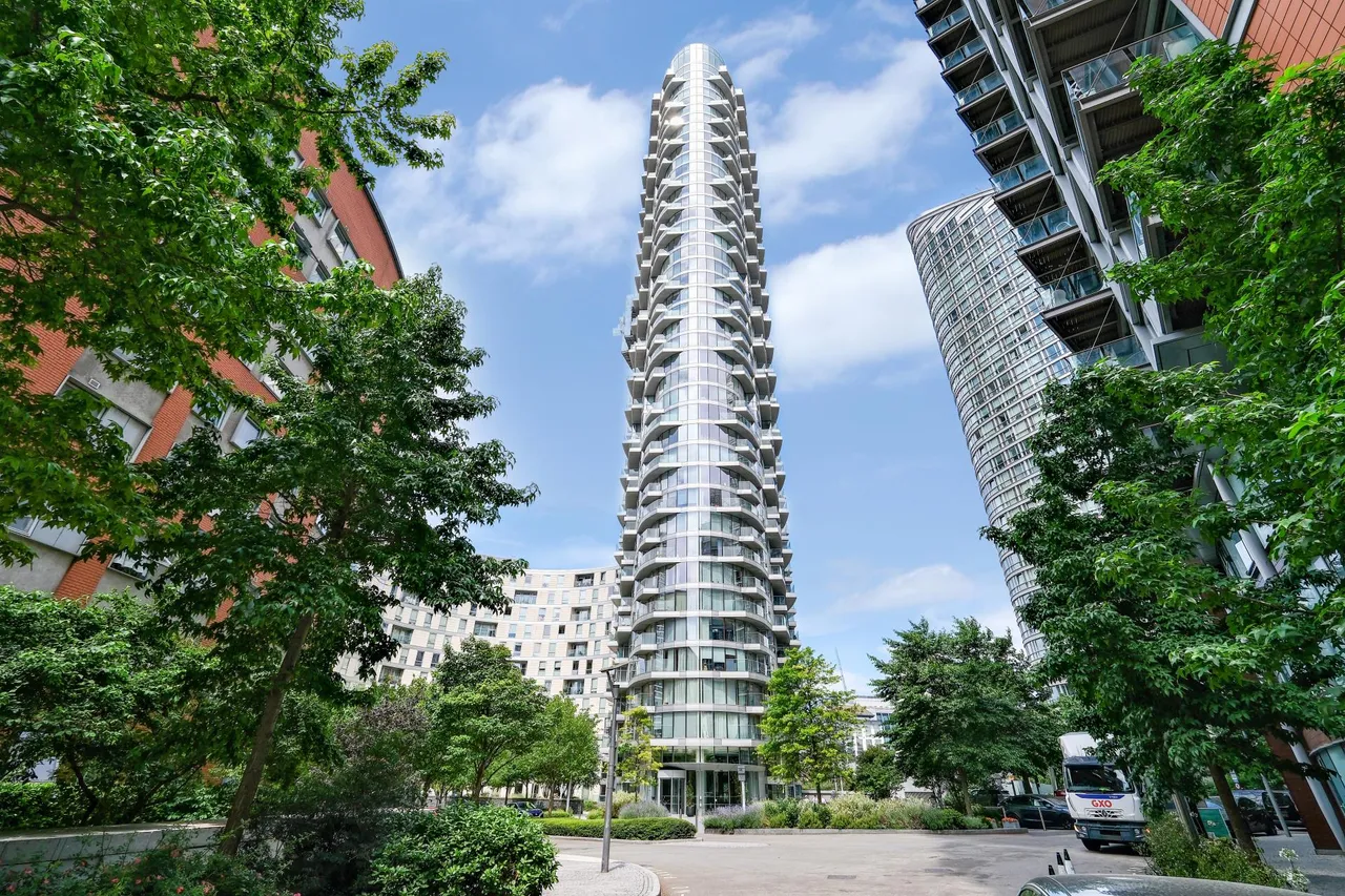 Biscayne Avenue, E14, photo 11