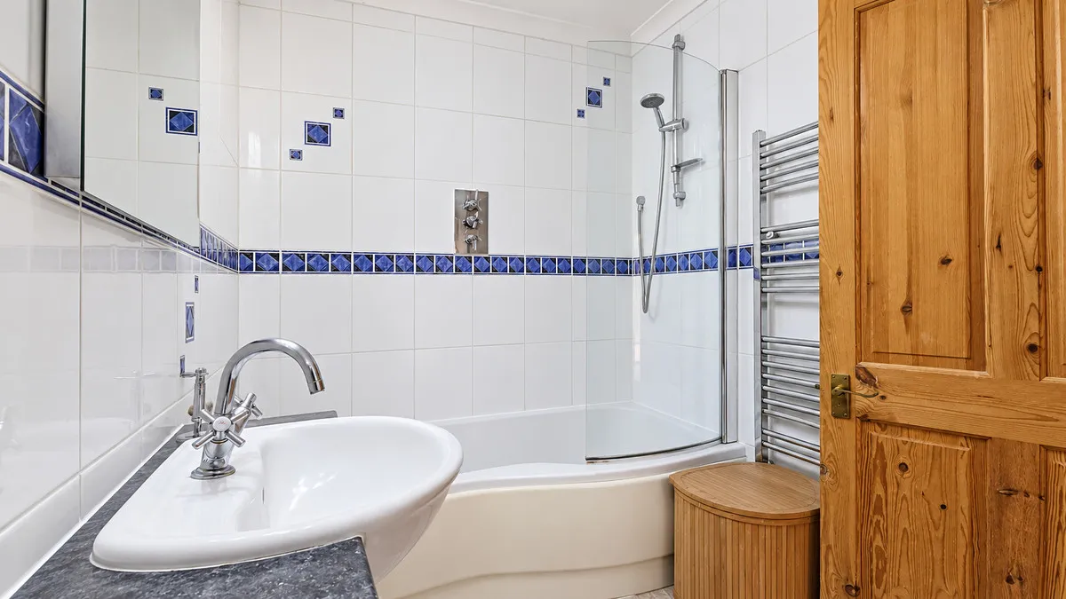Dominion Drive, Romford, RM5, photo 11
