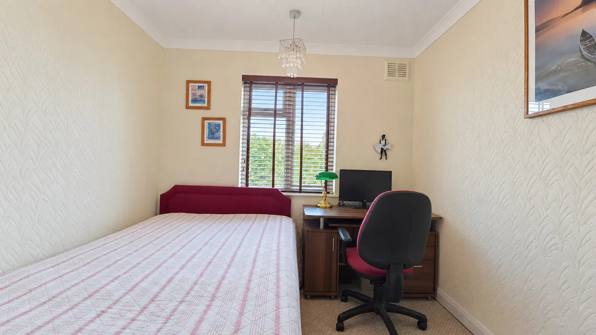 Dominion Drive, Romford, RM5, photo 19