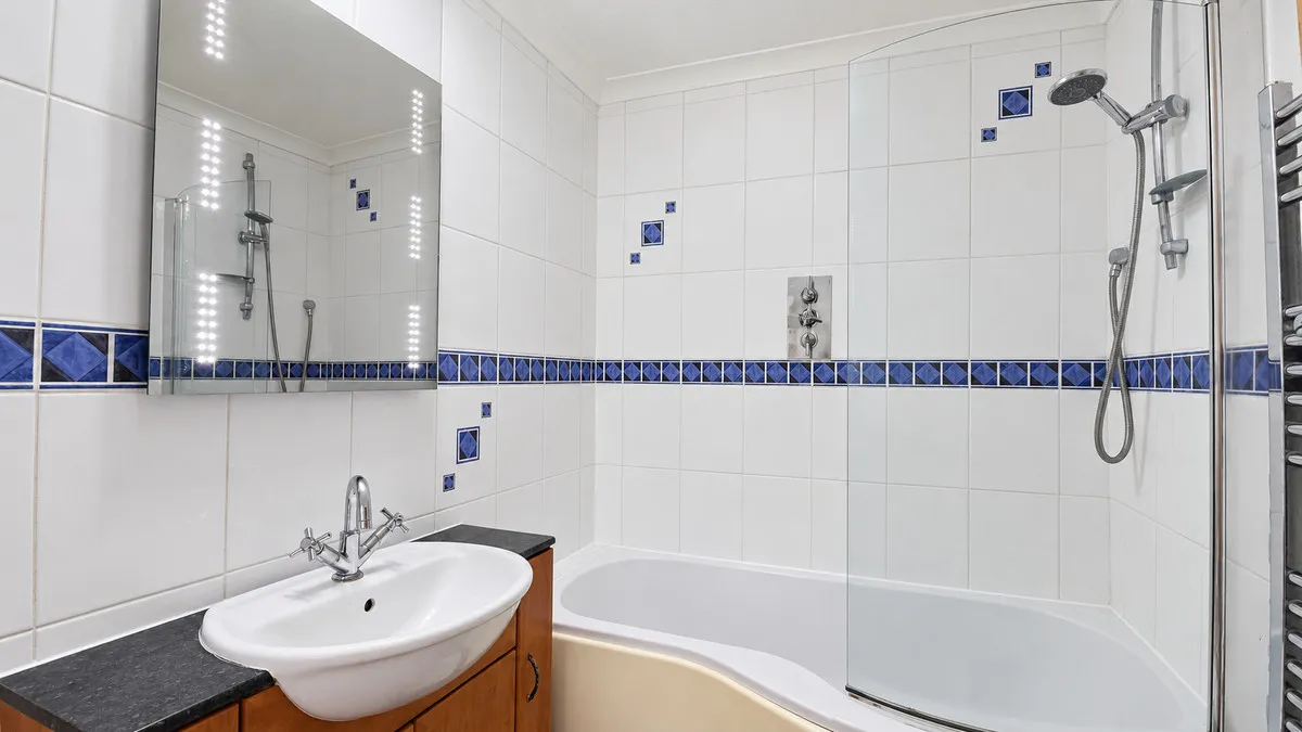 Dominion Drive, Romford, RM5, photo 10