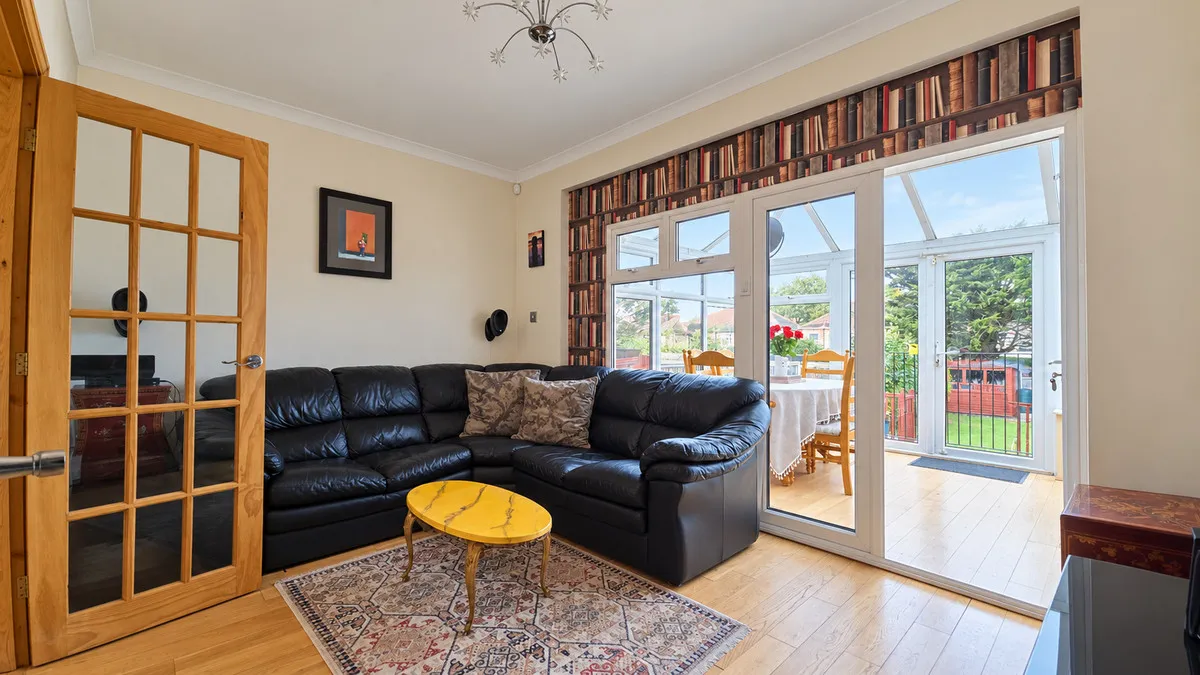Dominion Drive, Romford, RM5, photo 12
