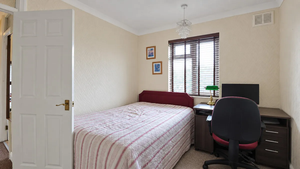 Dominion Drive, Romford, RM5, photo 18