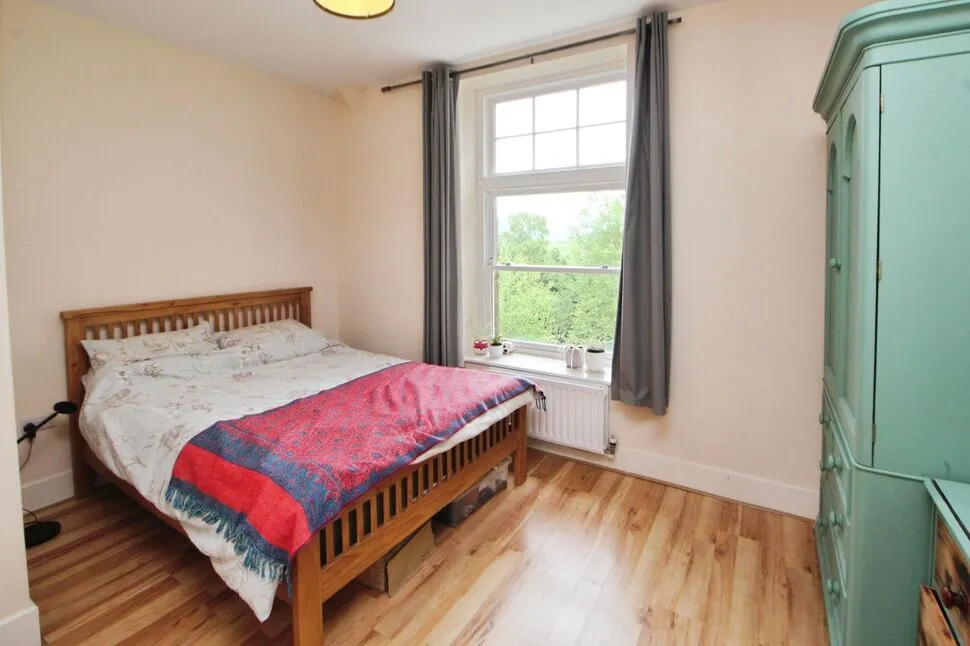 Ewart Court, Hadfield, Derbyshire, SK13, photo 8