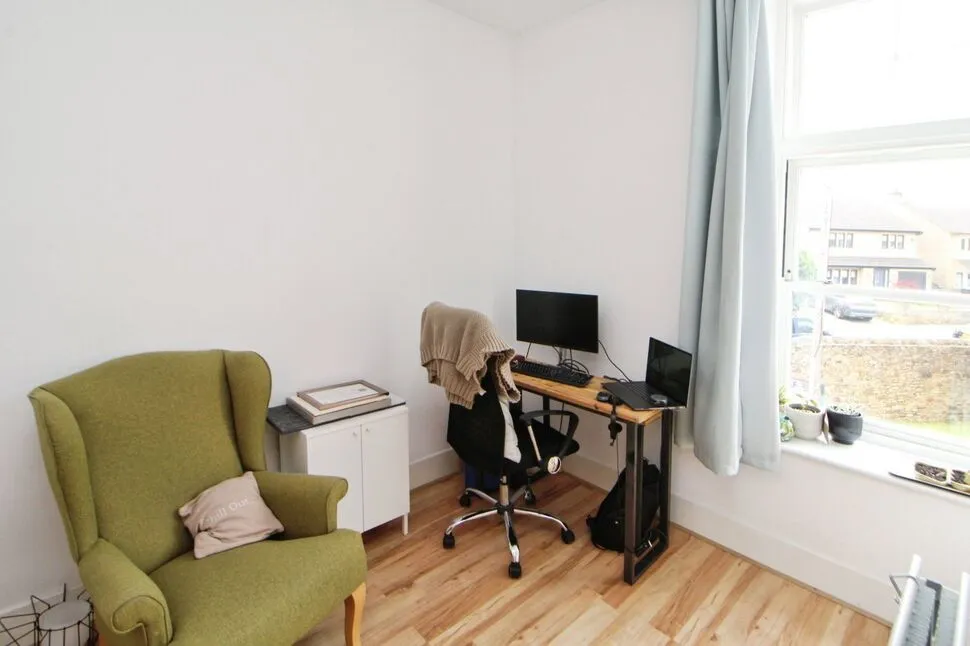 Ewart Court, Hadfield, Derbyshire, SK13, photo 9