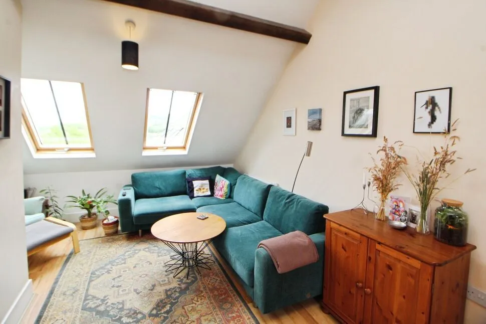 Ewart Court, Hadfield, Derbyshire, SK13, photo 2