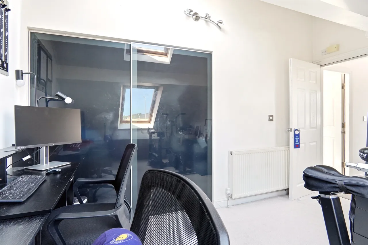 Street Lane, Roundhay, LS8, photo 24