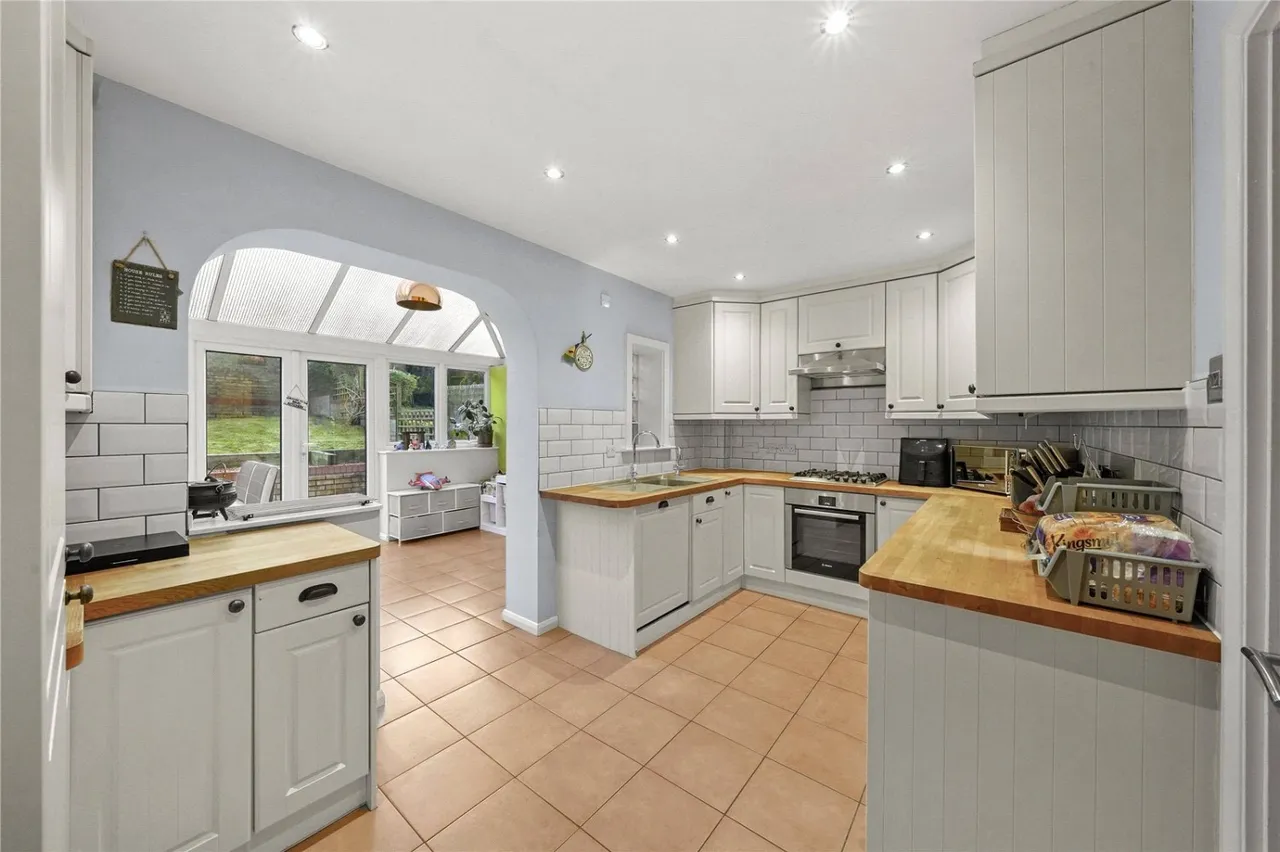 Lonsdale Drive, Enfield, EN2, photo 2