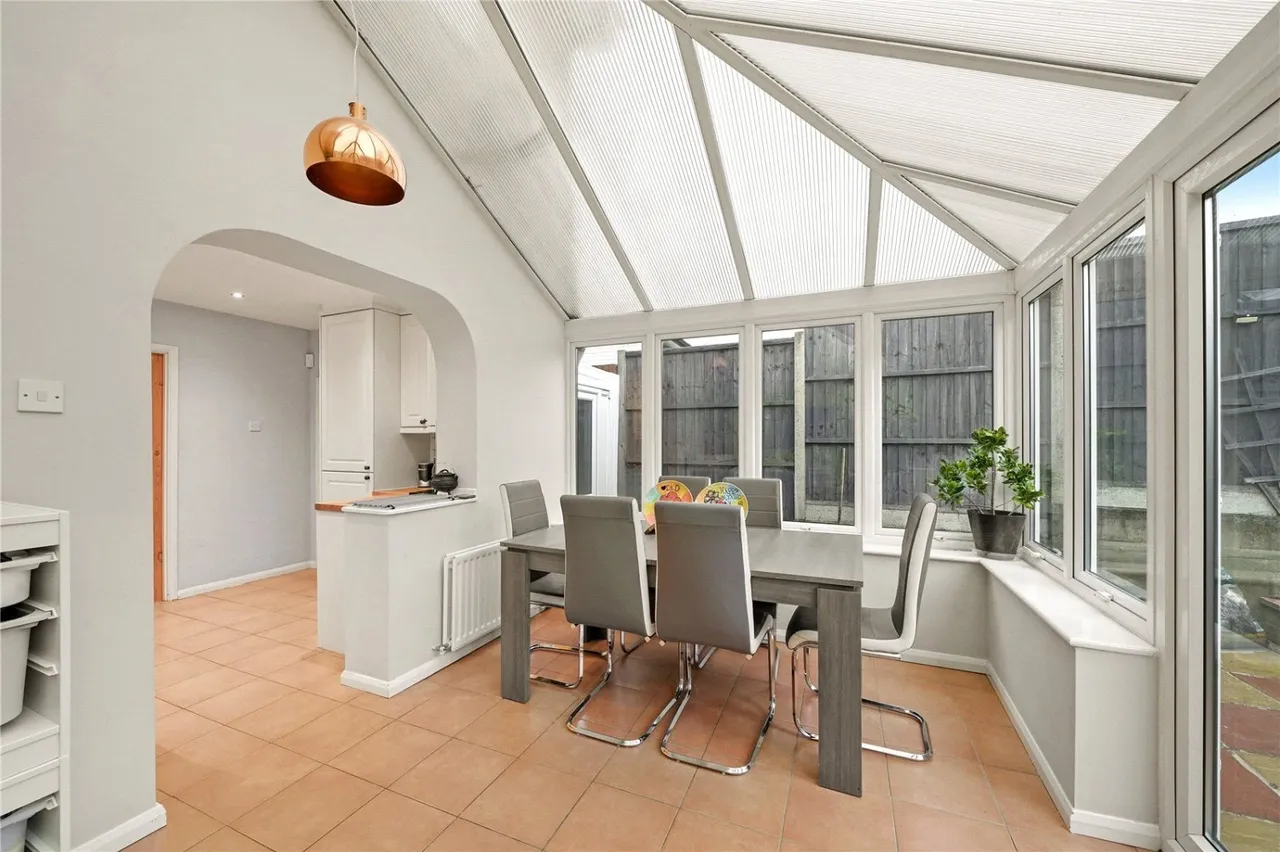 Lonsdale Drive, Enfield, EN2, photo 9