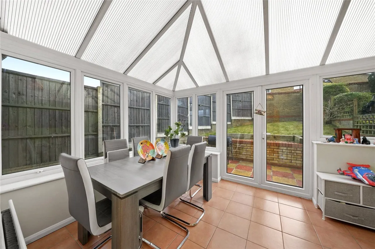 Lonsdale Drive, Enfield, EN2, photo 8
