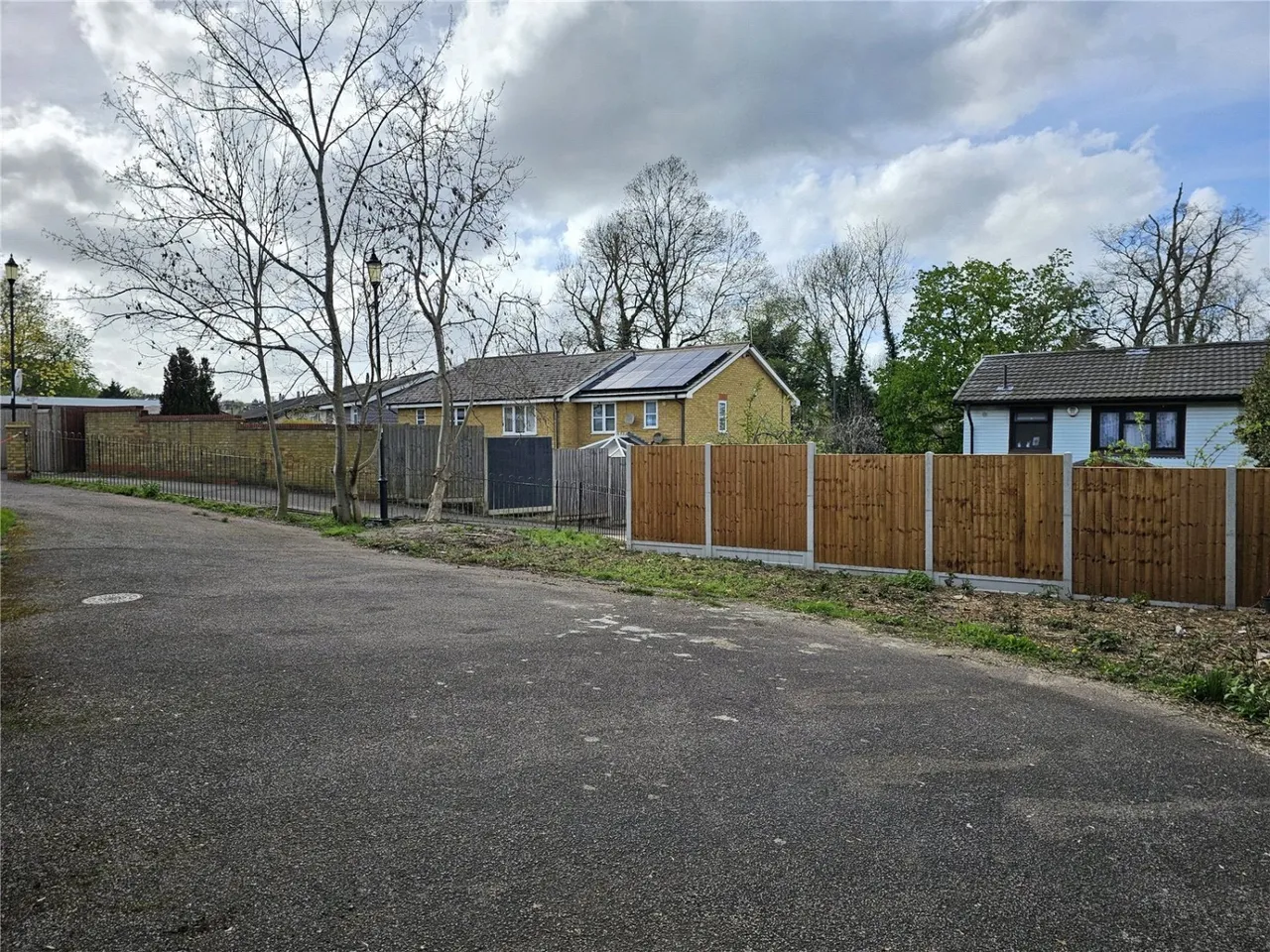 Lonsdale Drive, Enfield, EN2, photo 13