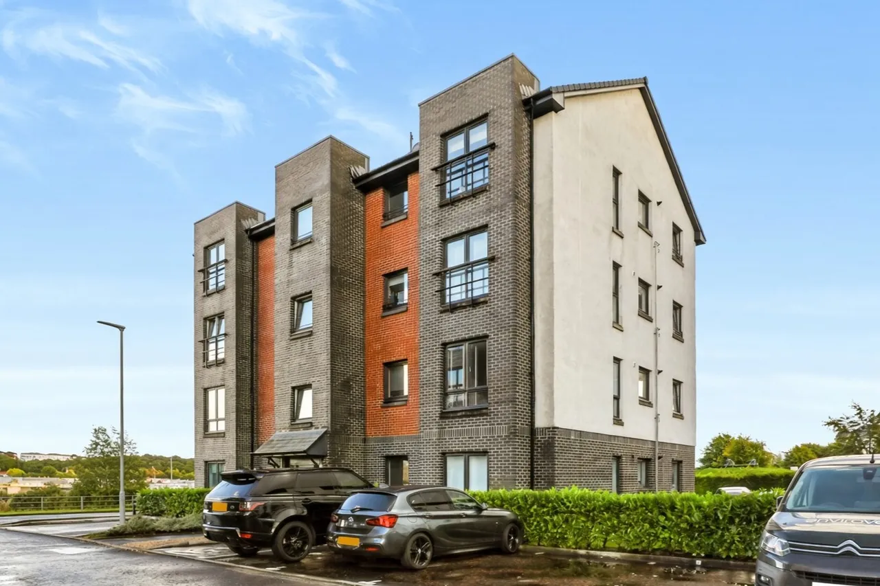 2 bed flat for sale — Lapwing Drive, Renfrew