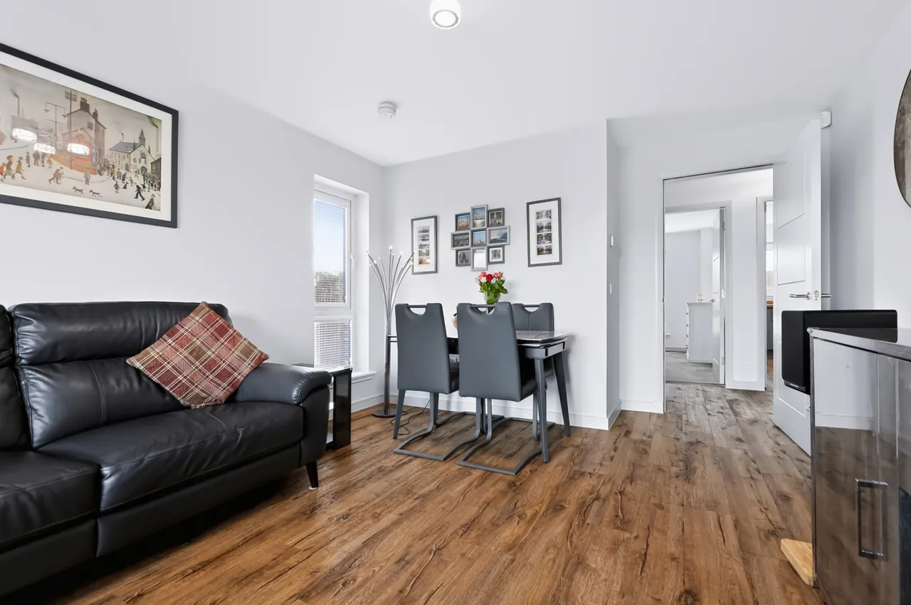 Lapwing Drive, Renfrew, photo 4