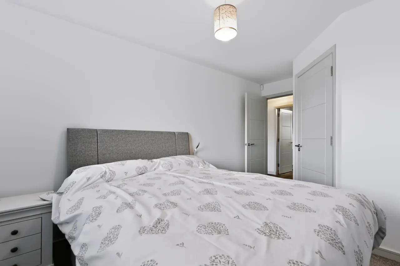 Lapwing Drive, Renfrew, photo 9