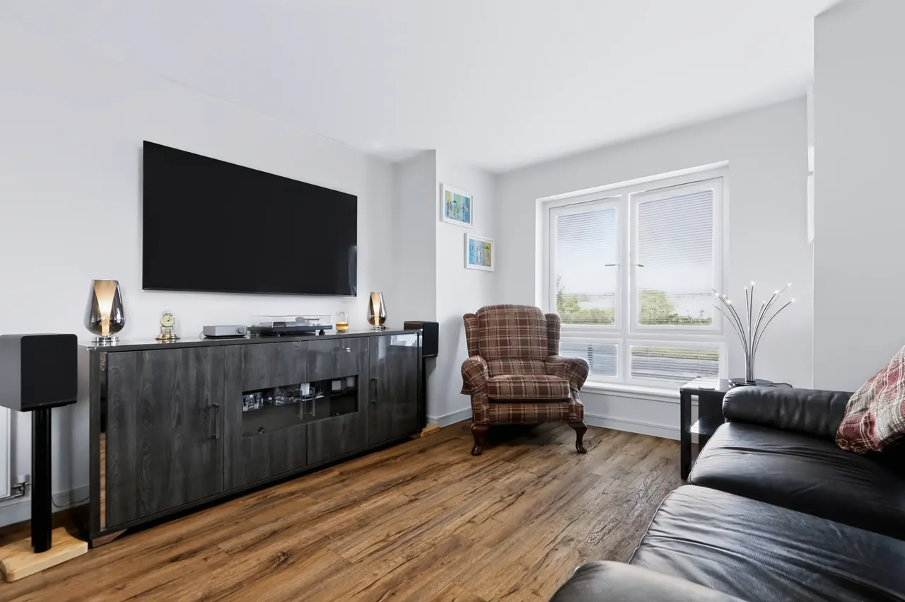 Lapwing Drive, Renfrew, photo 3