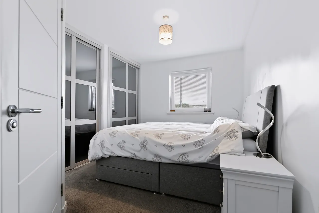 Lapwing Drive, Renfrew, photo 8