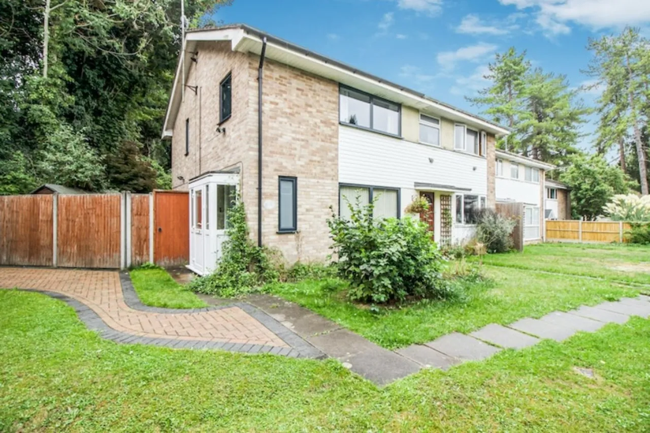 3 bed house to rent, Fiona Close, Winchester, SO23