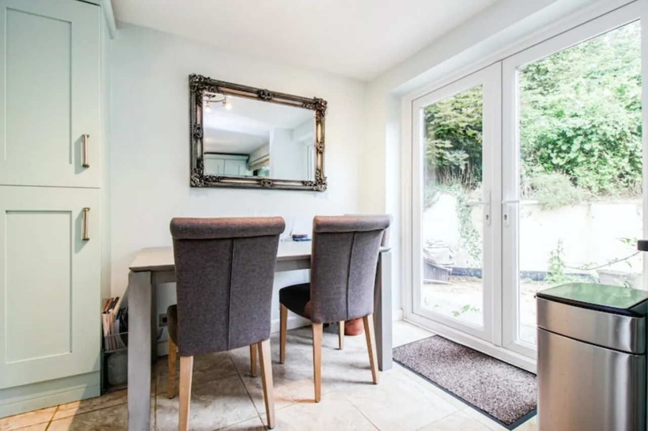 Fiona Close, Winchester, SO23, photo 8