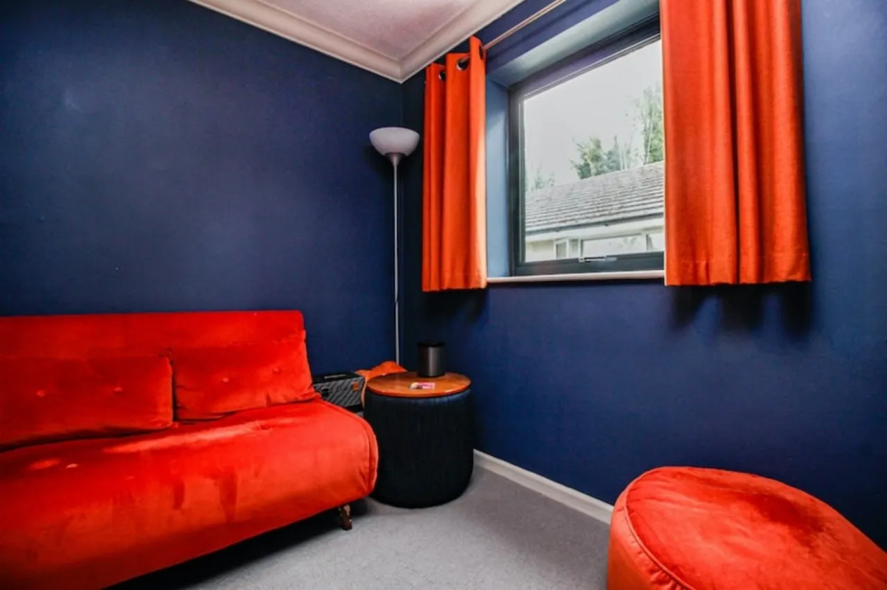Fiona Close, Winchester, SO23, photo 11