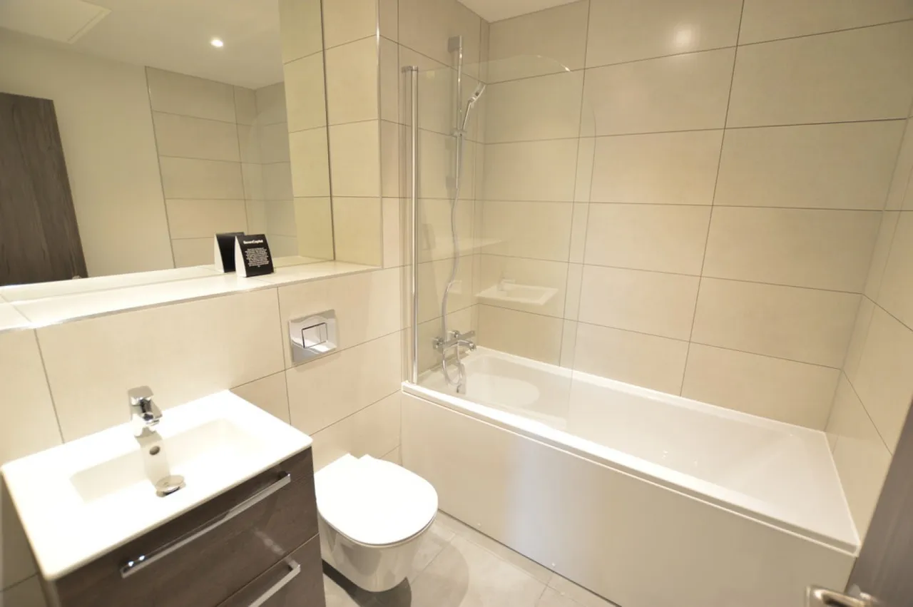 Petersfield Avenue, Slough, SL2, photo 4