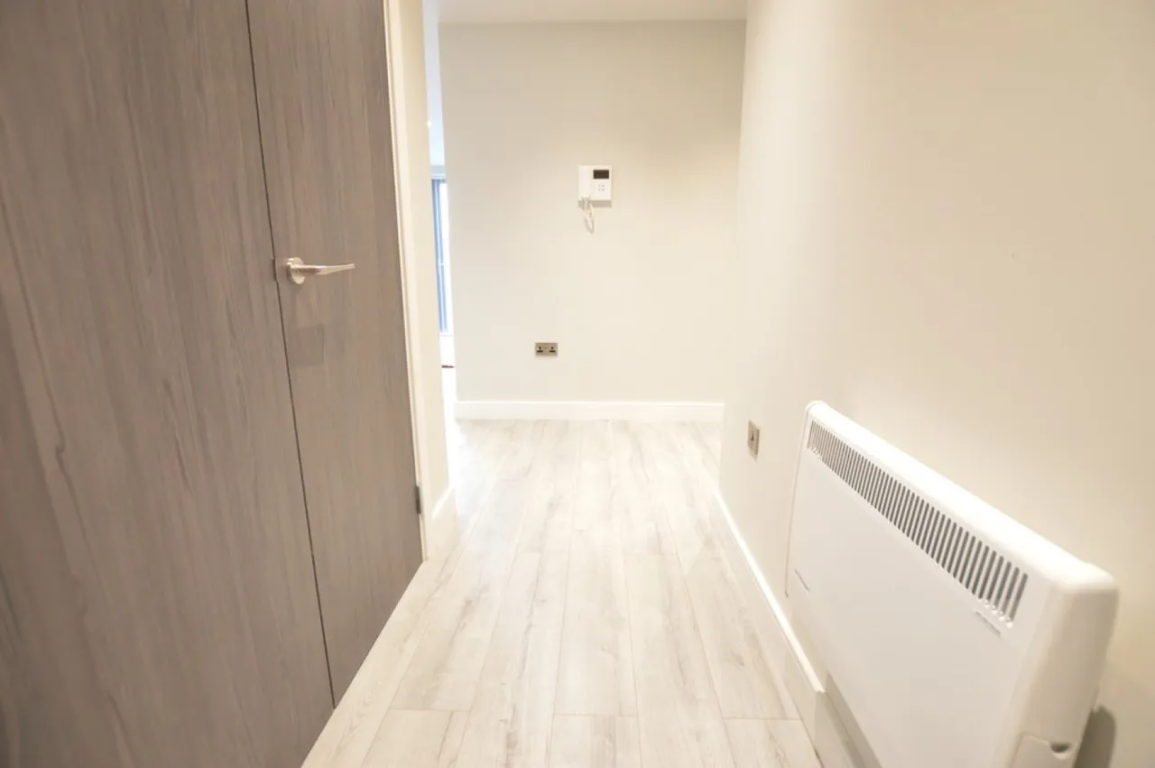 Petersfield Avenue, Slough, SL2, photo 8