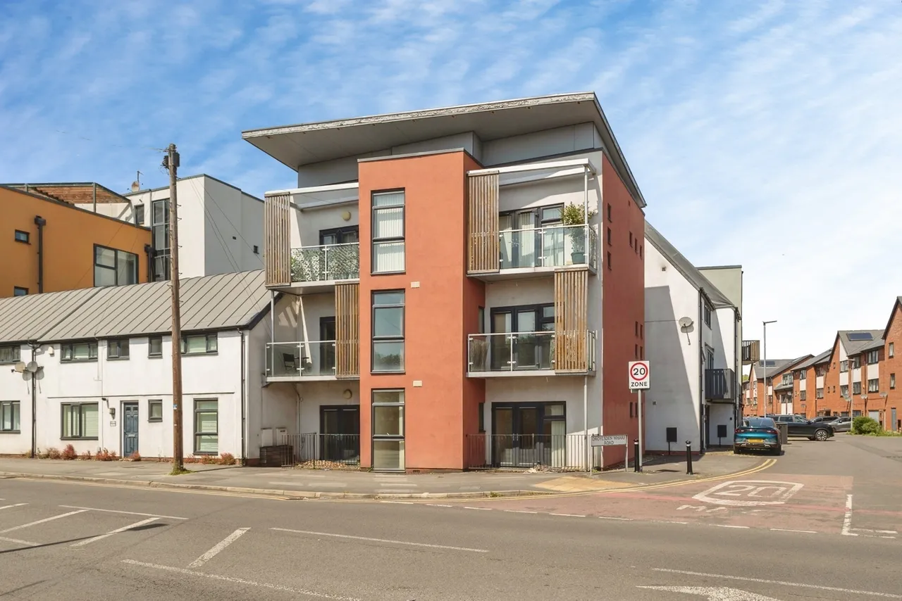 2 bed flat for sale, Droylsden Wharf Road, Droylsden, M43