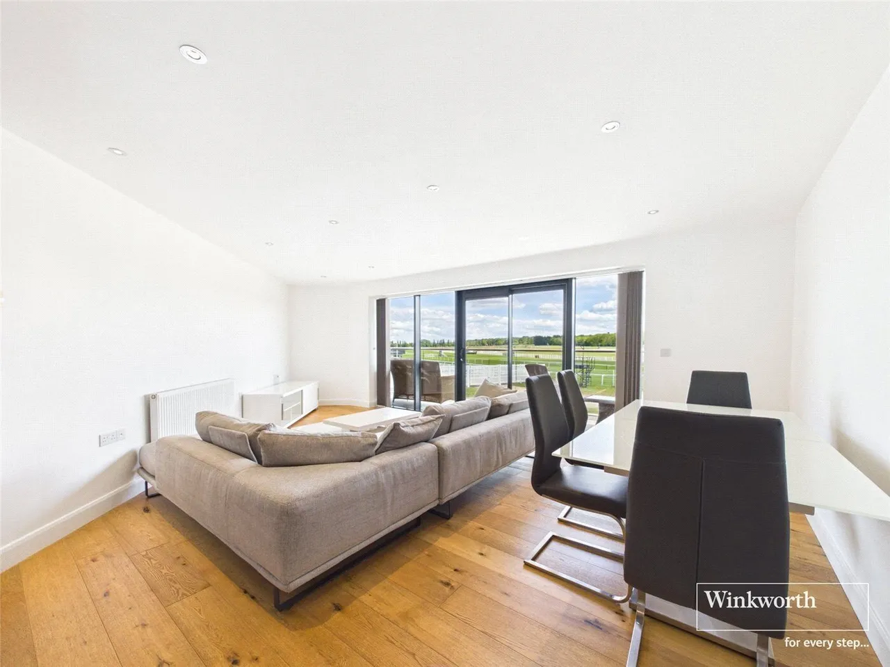 Racecourse Road, Newbury, RG14, photo 3