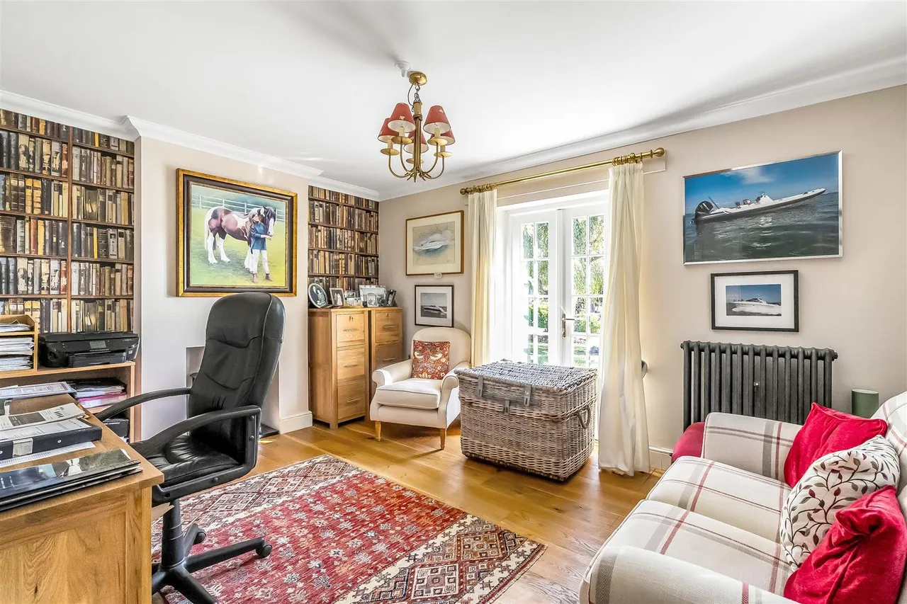 Chapel Lane, Westhumble, RH5, photo 11