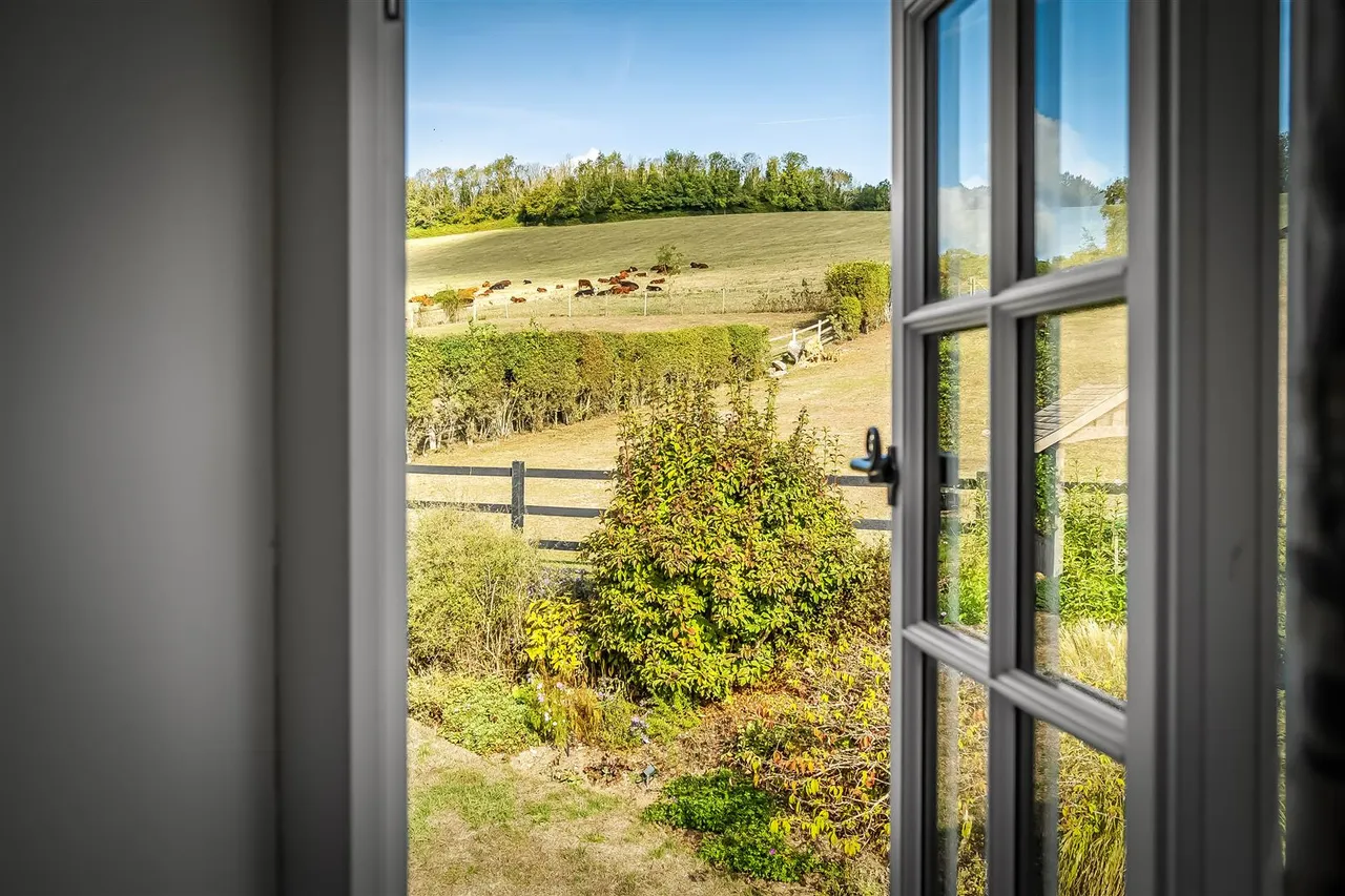 Chapel Lane, Westhumble, RH5, photo 7