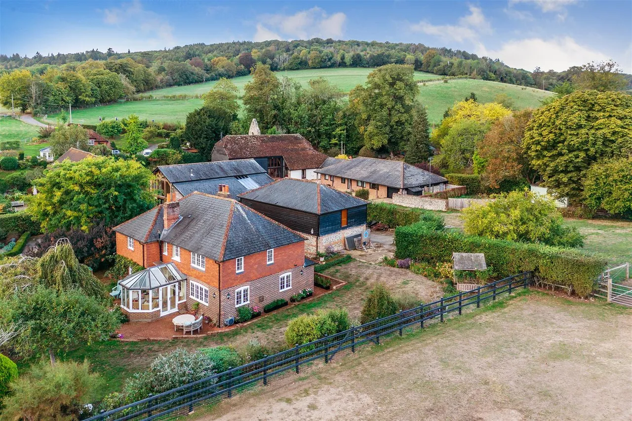 Chapel Lane, Westhumble, RH5, photo 27