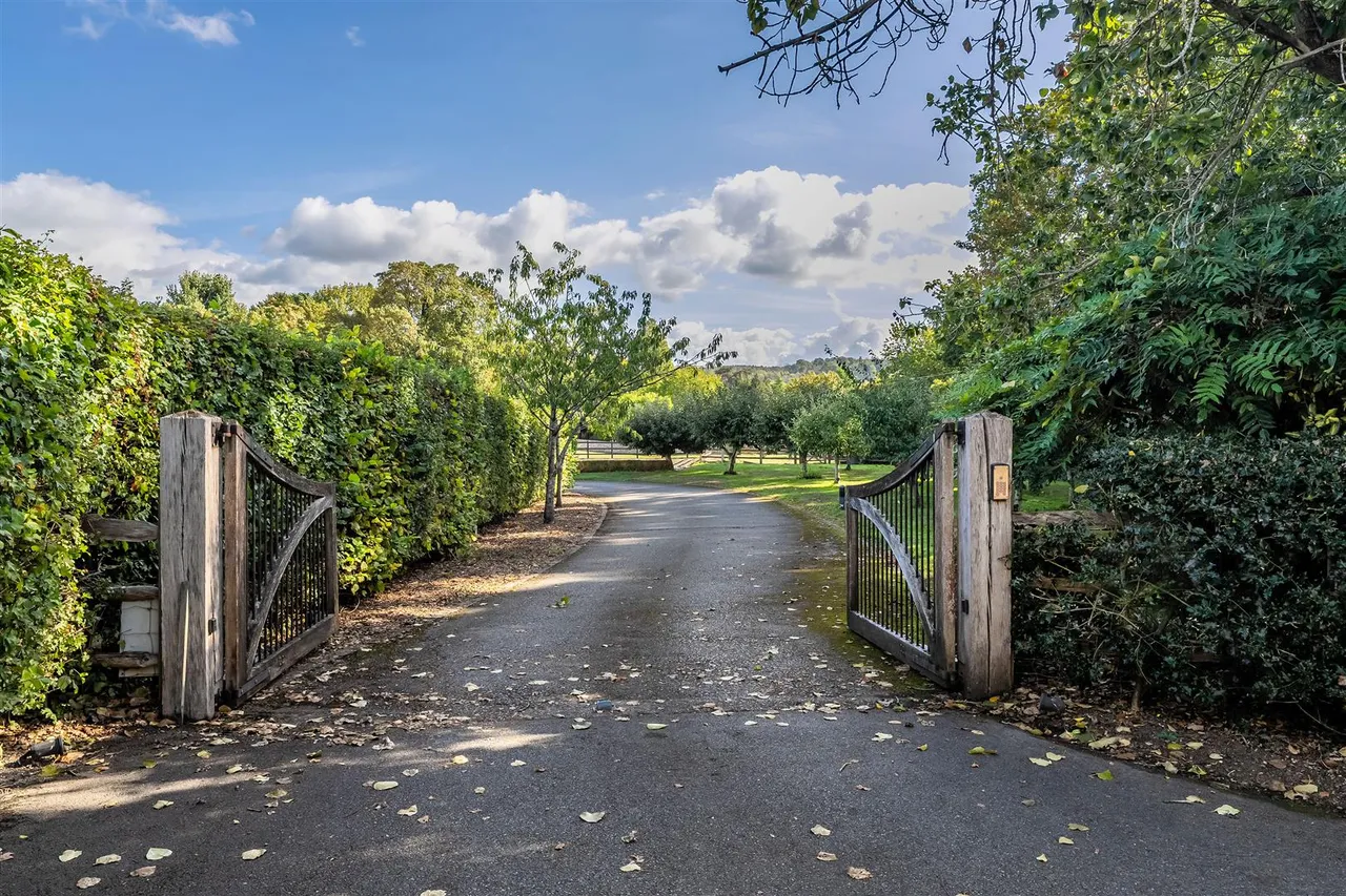 Chapel Lane, Westhumble, RH5, photo 43