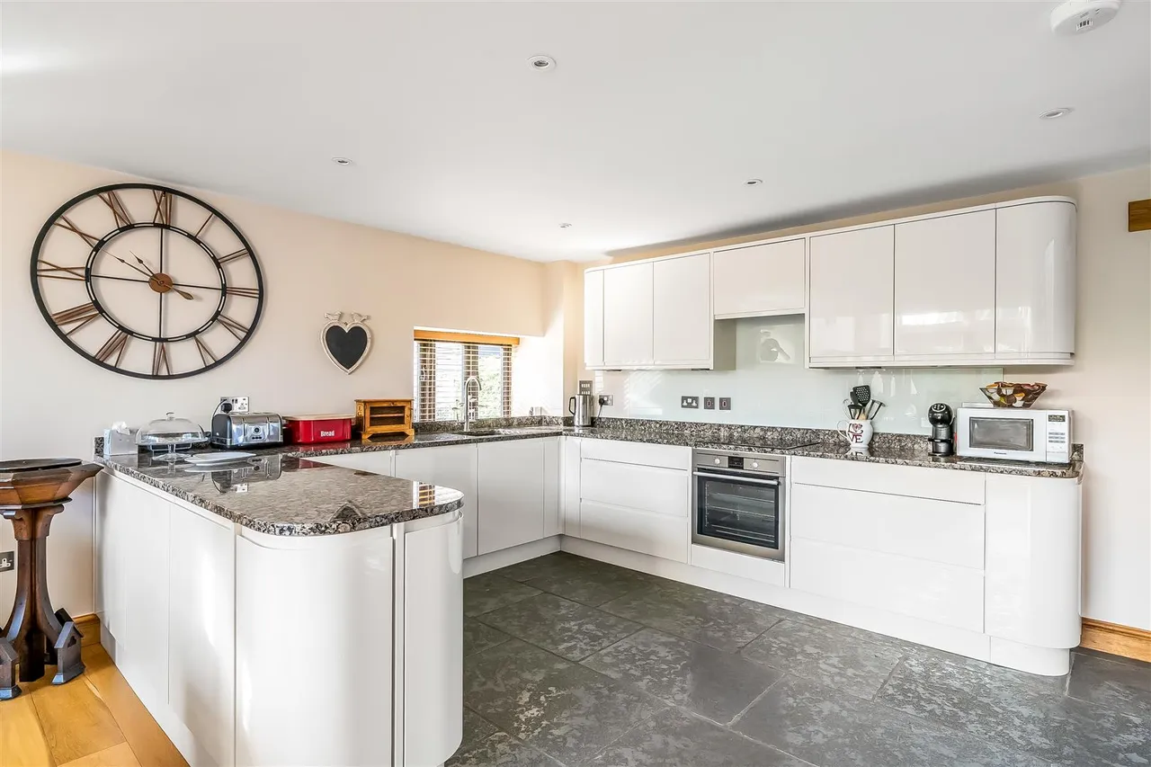 Chapel Lane, Westhumble, RH5, photo 33