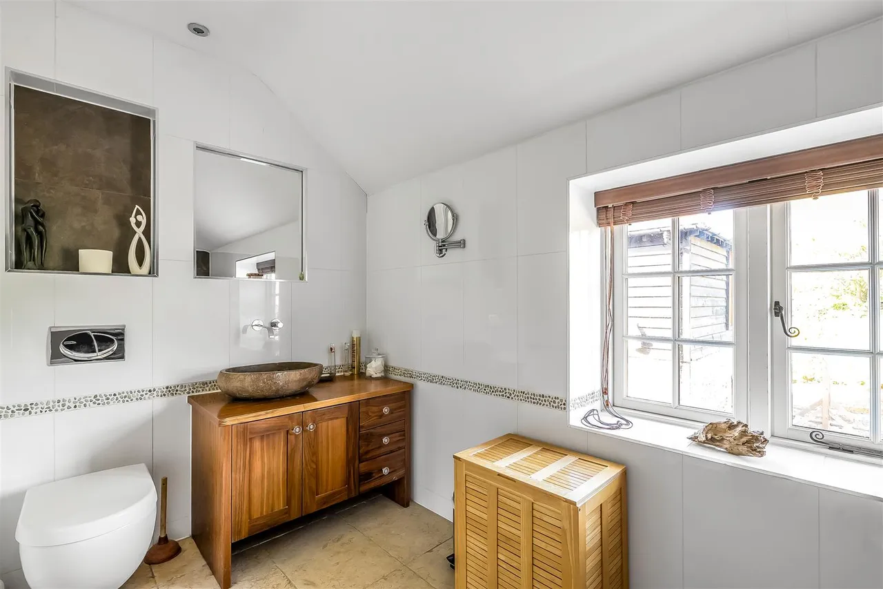 Chapel Lane, Westhumble, RH5, photo 15