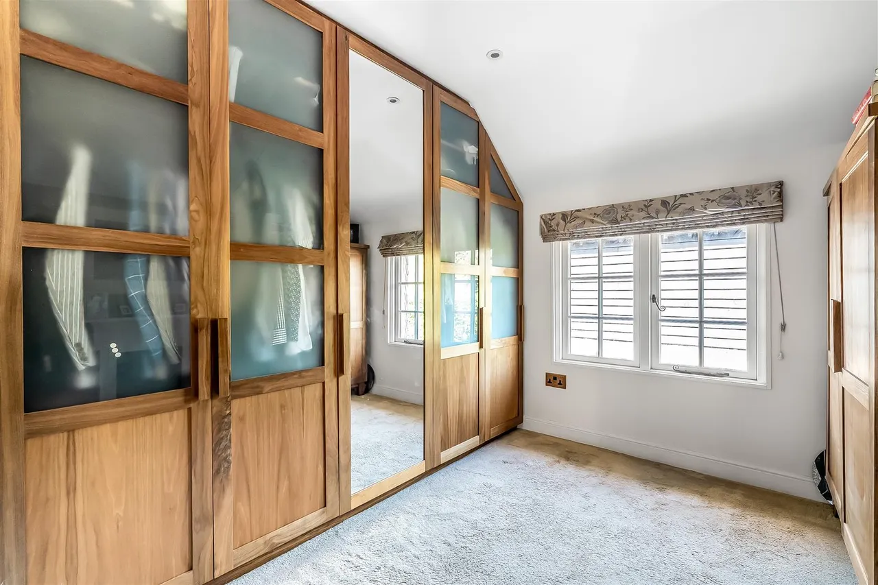Chapel Lane, Westhumble, RH5, photo 16