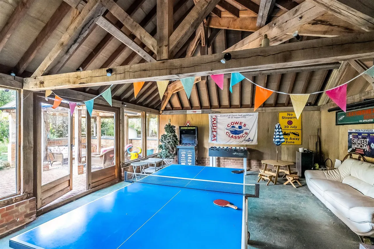 Chapel Lane, Westhumble, RH5, photo 6